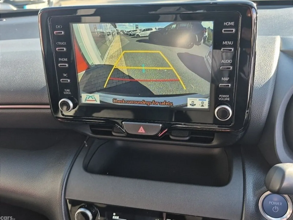 Toyota Yaris Cross SUV, Petrol Hybrid, 2023, White