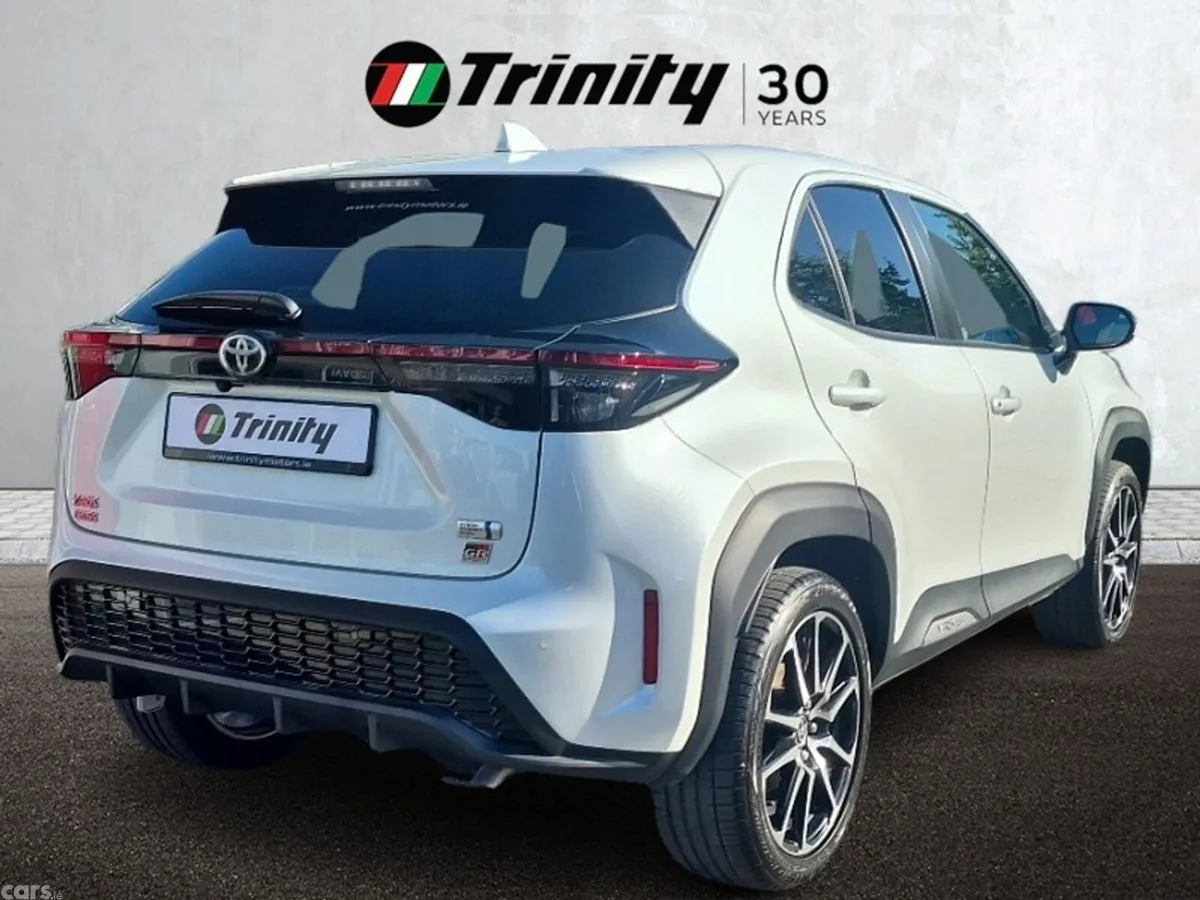 Toyota Yaris Cross SUV, Petrol Hybrid, 2023, White