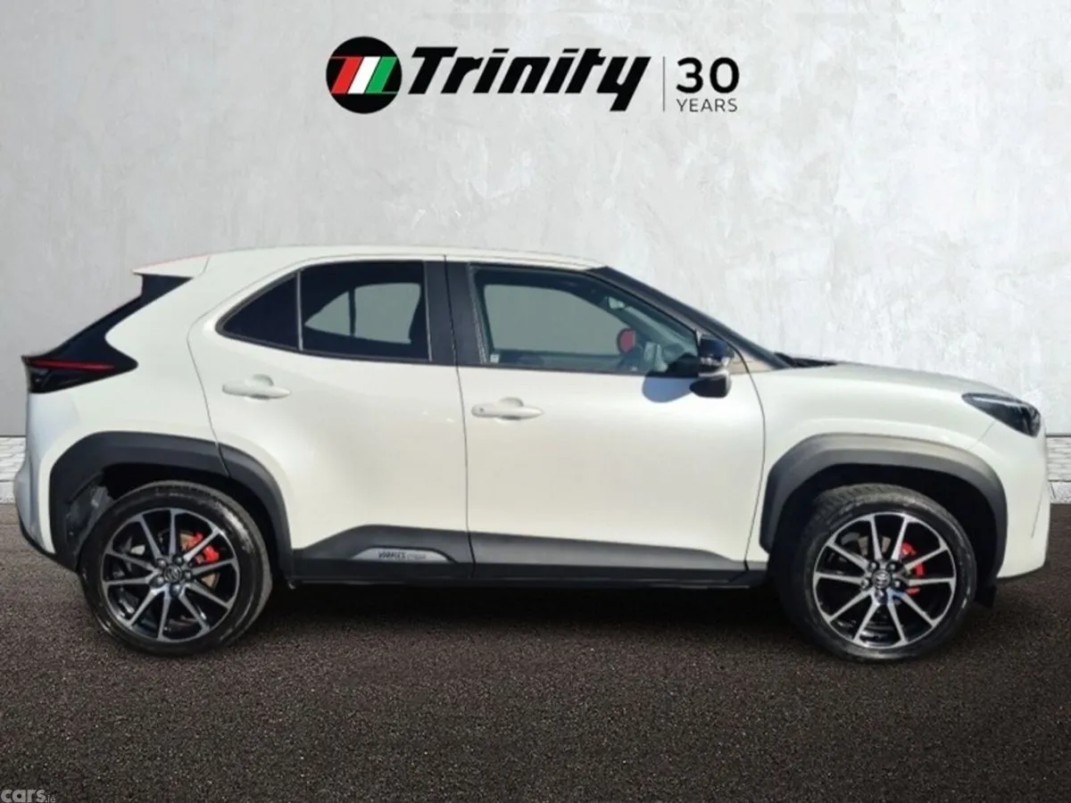 Toyota Yaris Cross SUV, Petrol Hybrid, 2023, White