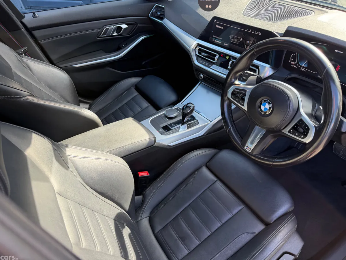 BMW 3-Series Saloon, Petrol Hybrid, 2021, Black