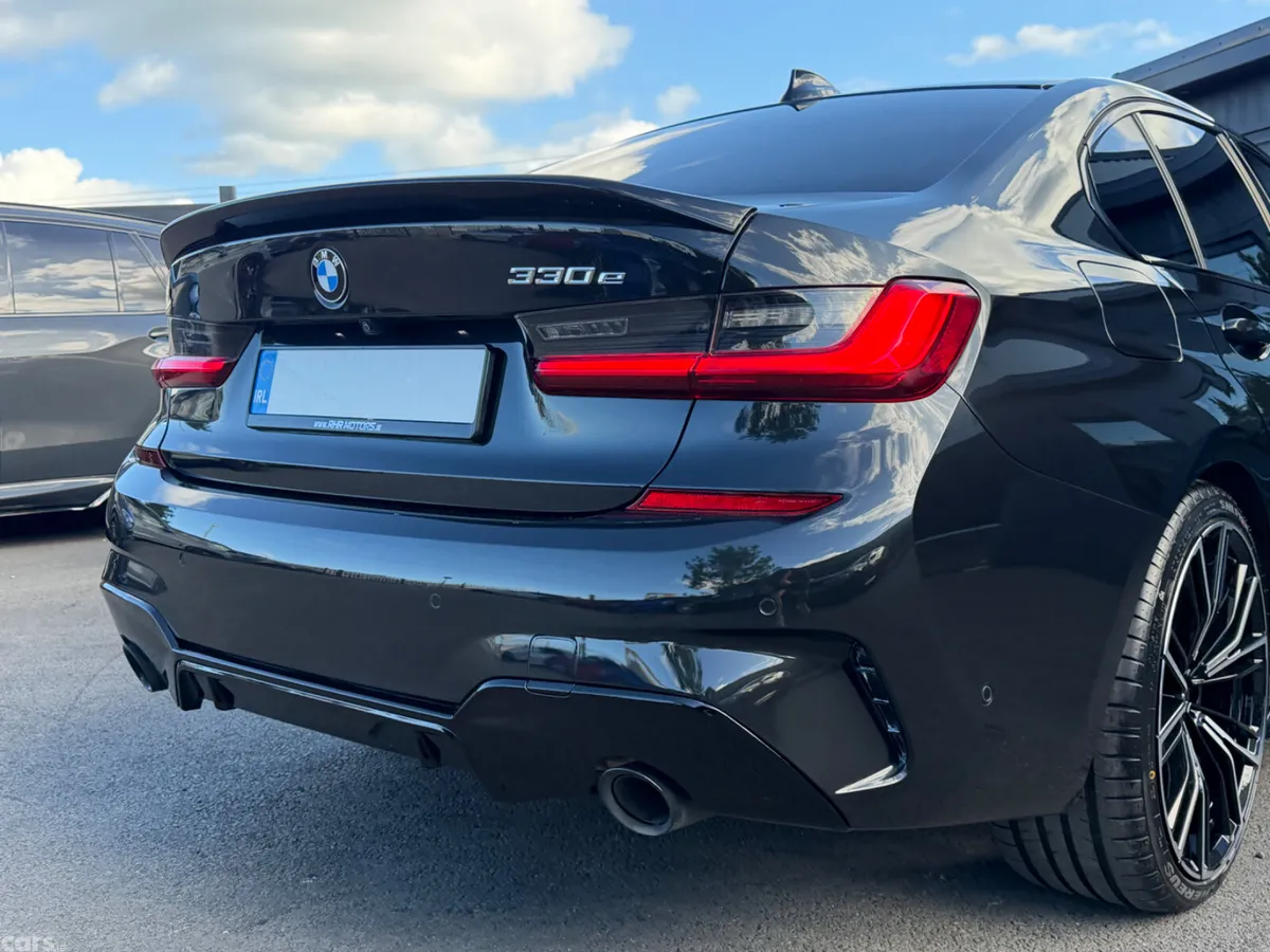 BMW 3-Series Saloon, Petrol Hybrid, 2021, Black