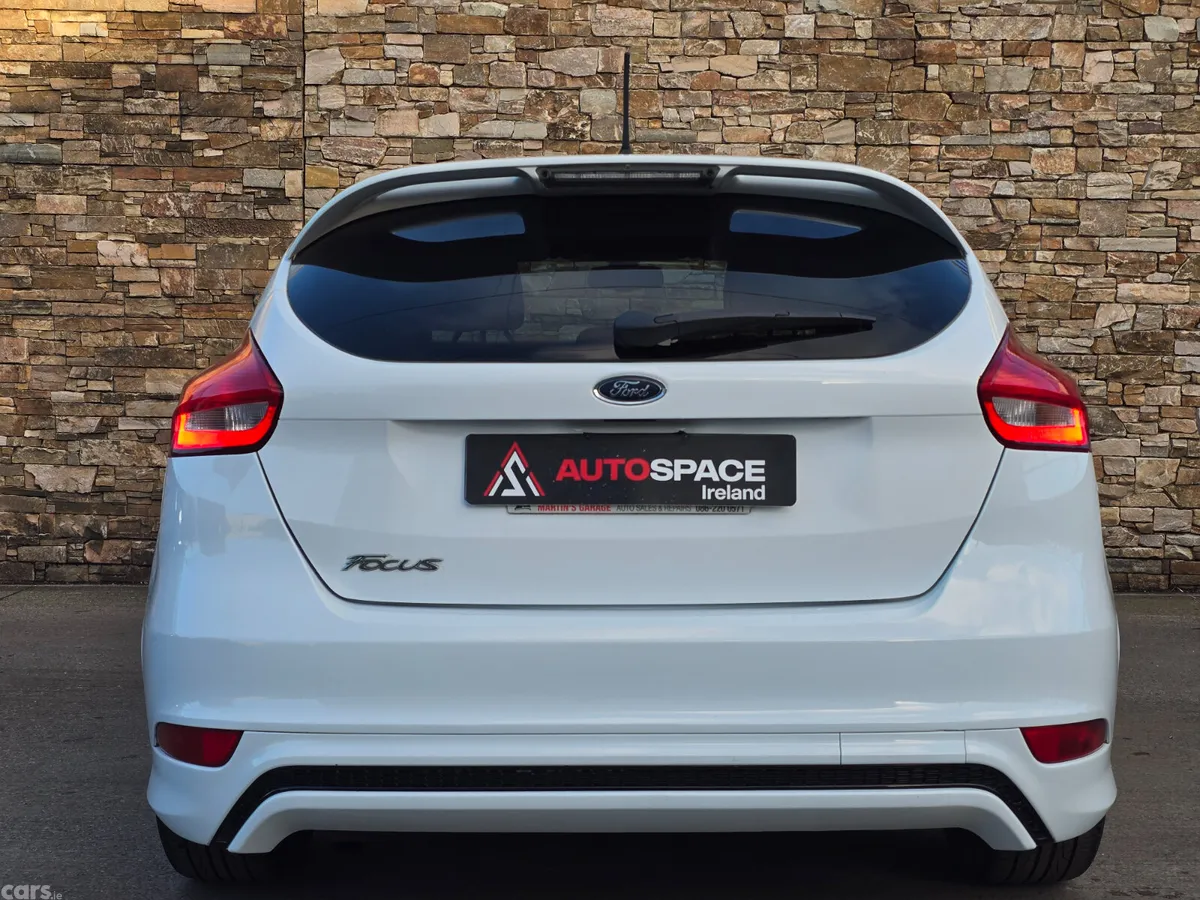 Ford Focus Hatchback, Diesel, 2017, White
