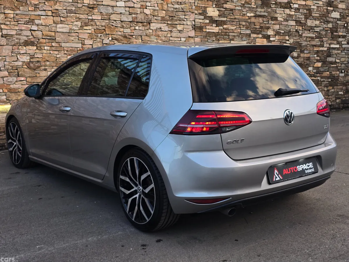 Volkswagen Golf Estate, Diesel, 2016, Silver