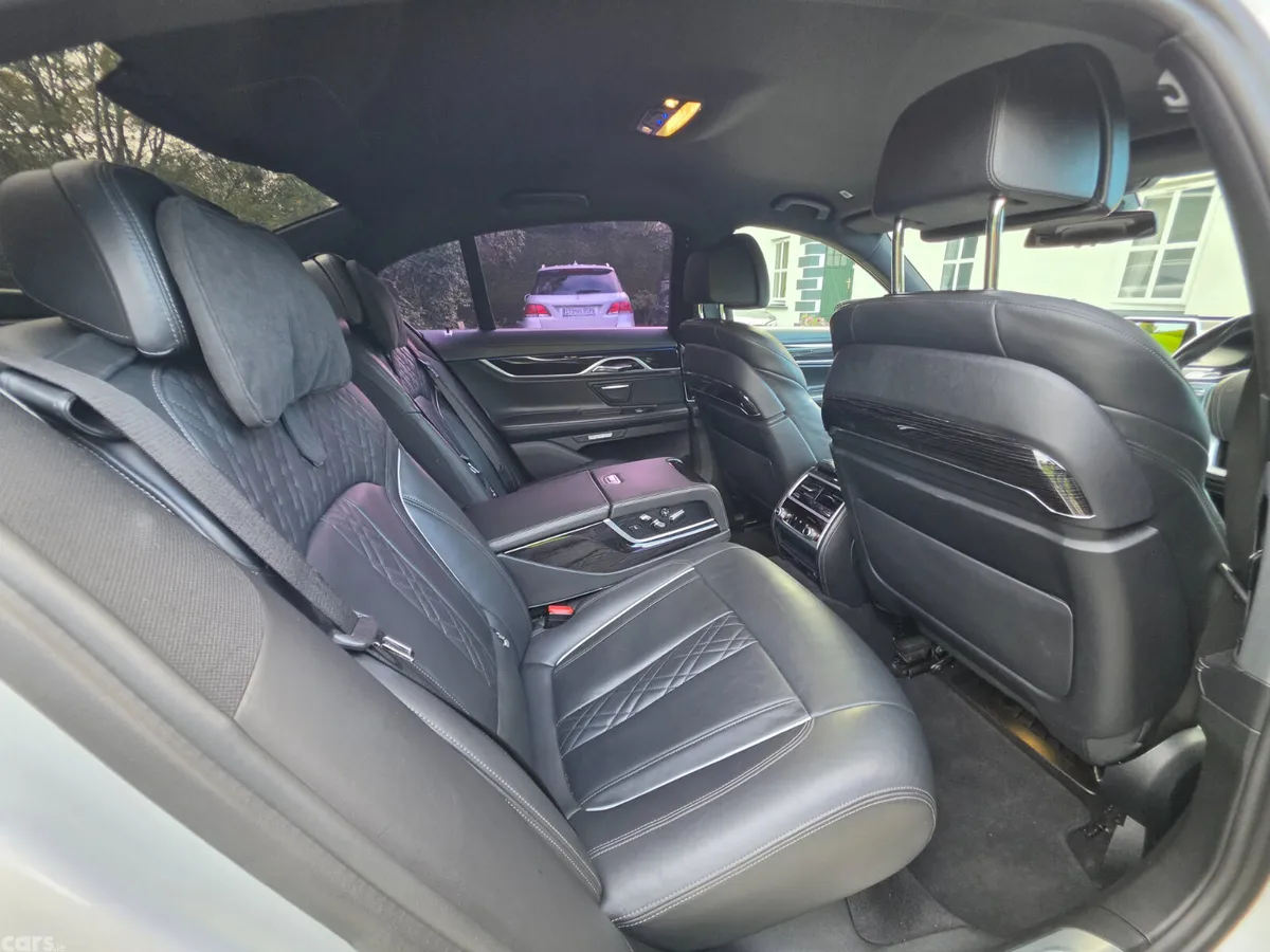 BMW 7-Series Saloon, Diesel, 2016, Silver