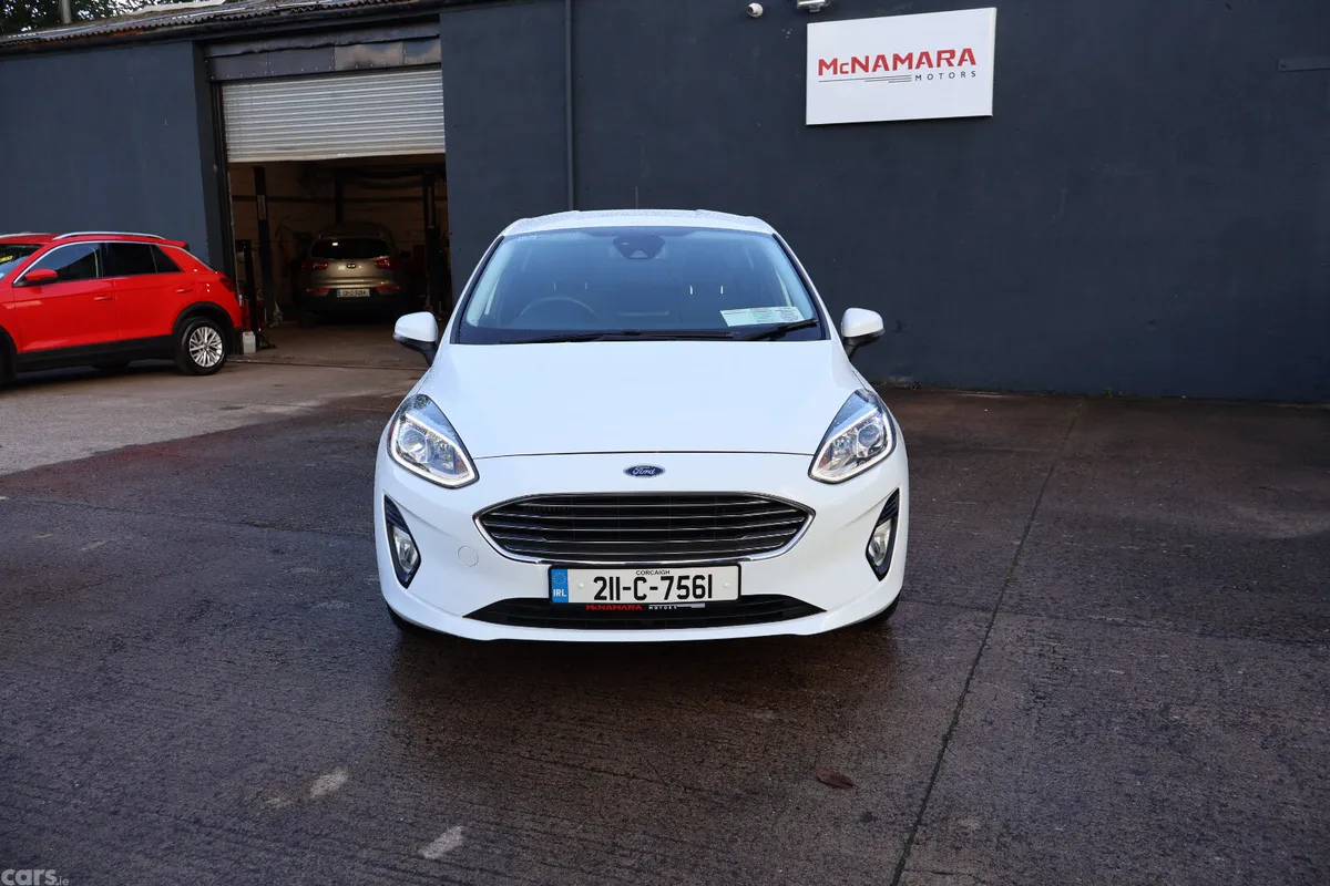 Ford Fiesta Hatchback, Petrol, 2021, White