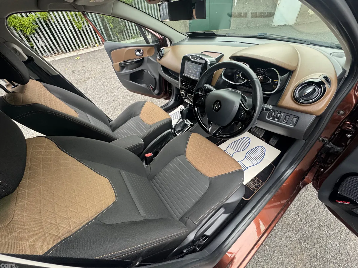 Renault Clio Hatchback, Petrol, 2015, Brown