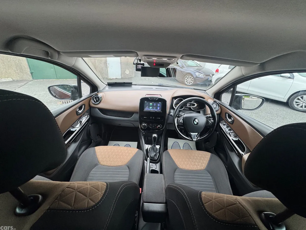 Renault Clio Hatchback, Petrol, 2015, Brown