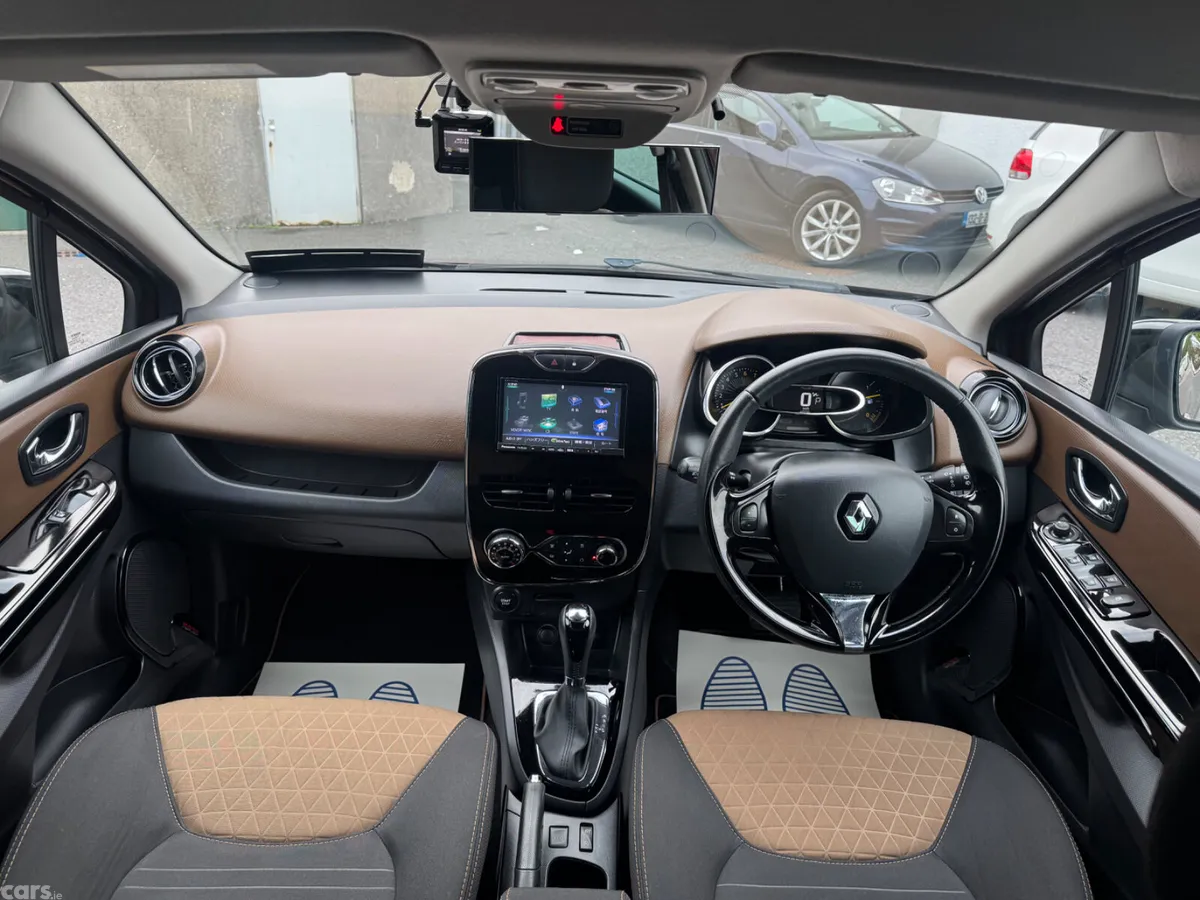 Renault Clio Hatchback, Petrol, 2015, Brown