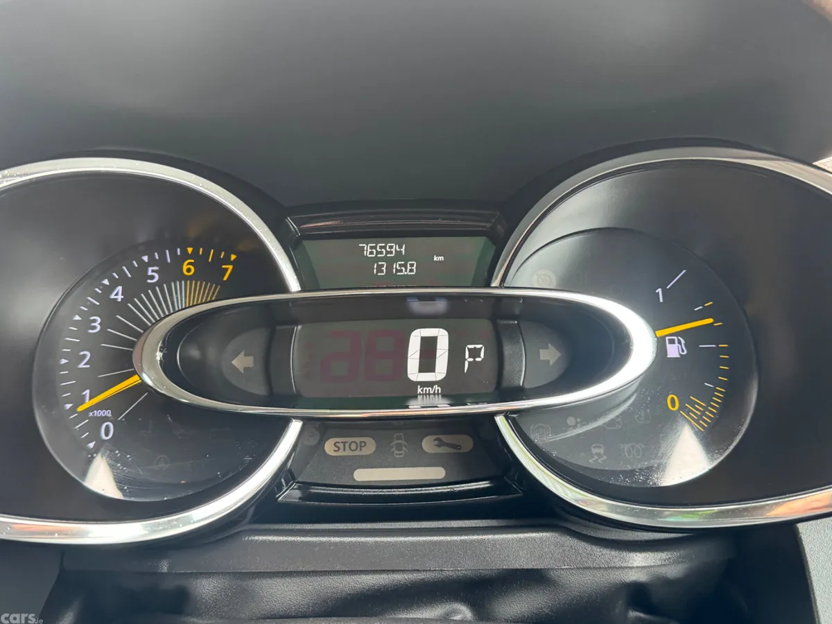 Renault Clio Hatchback, Petrol, 2015, Brown