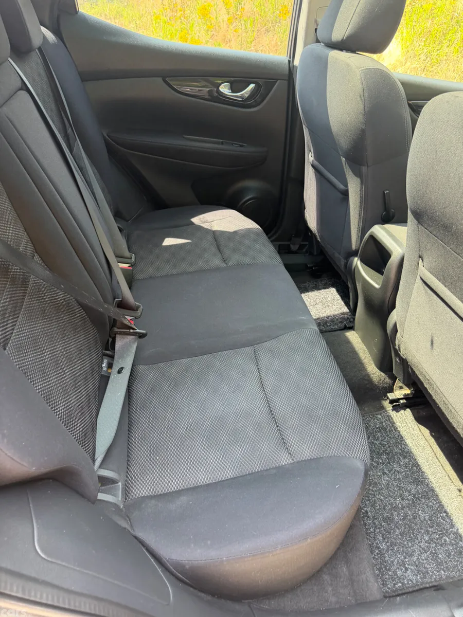 Nissan Qashqai SUV, Petrol, 2017, Grey