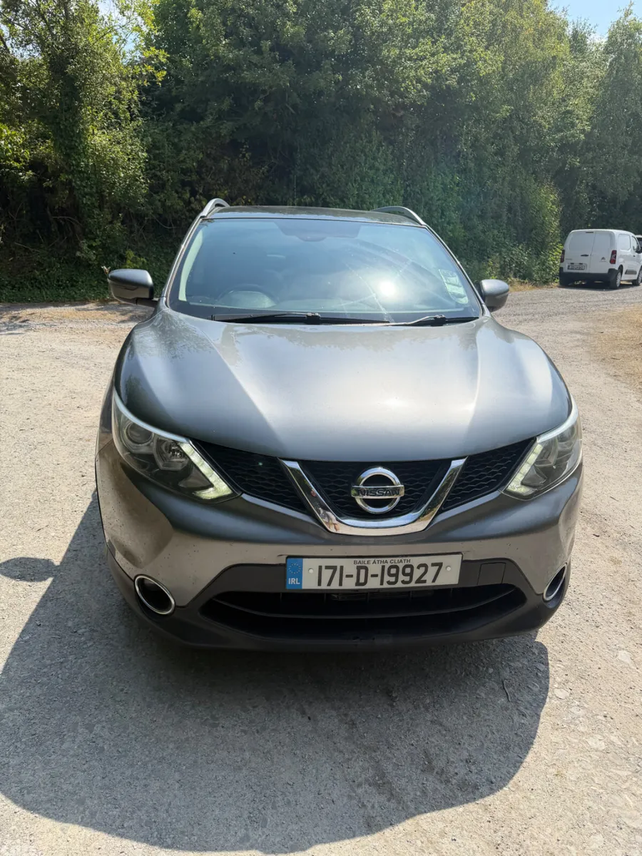 Nissan Qashqai SUV, Petrol, 2017, Grey
