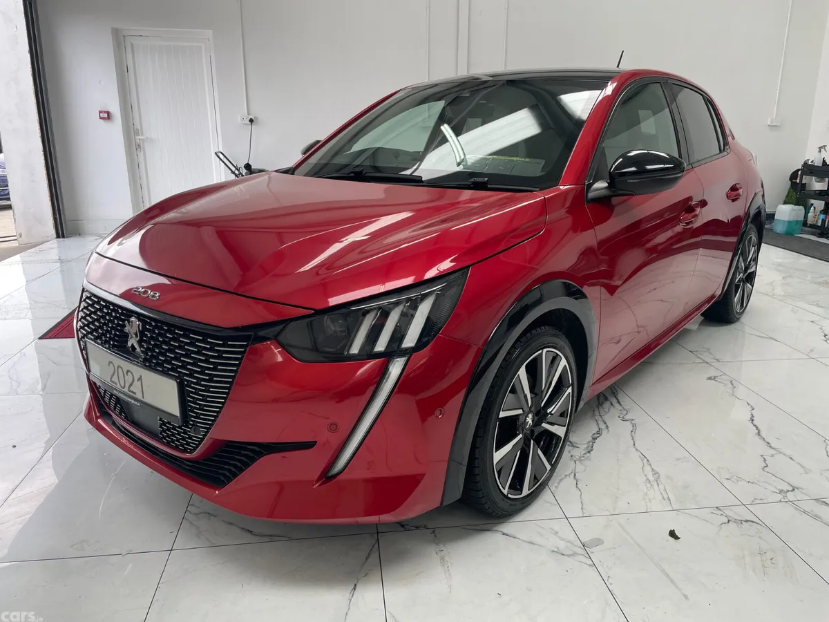 Peugeot 208 Hatchback, Petrol, 2021, Red