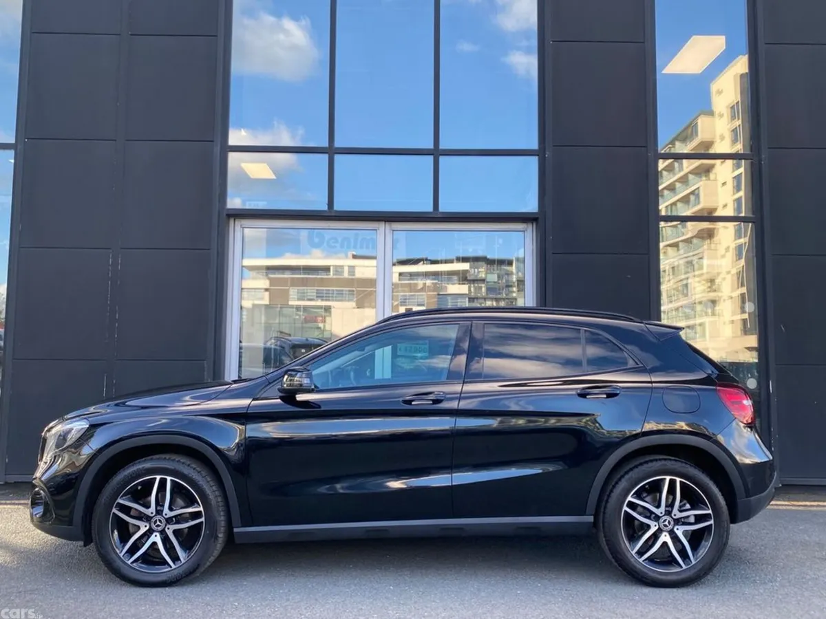 Mercedes-Benz GLA Estate, Petrol, 2020, Black