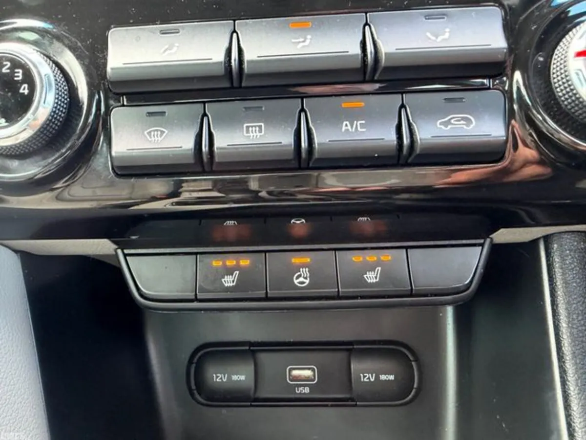 Kia Sportage MPV, Diesel Hybrid, 2021, Black