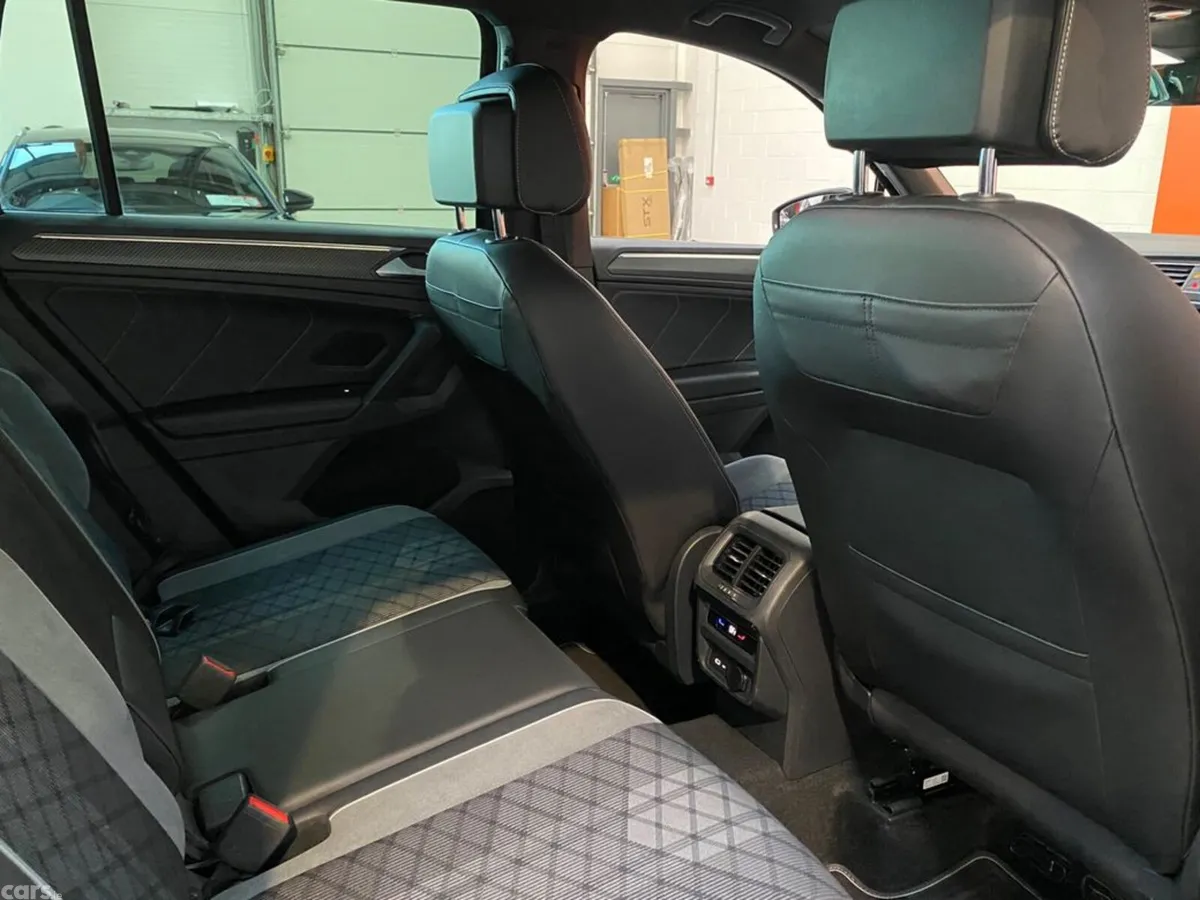 Volkswagen Tiguan Estate, Petrol Hybrid, 2023, Black