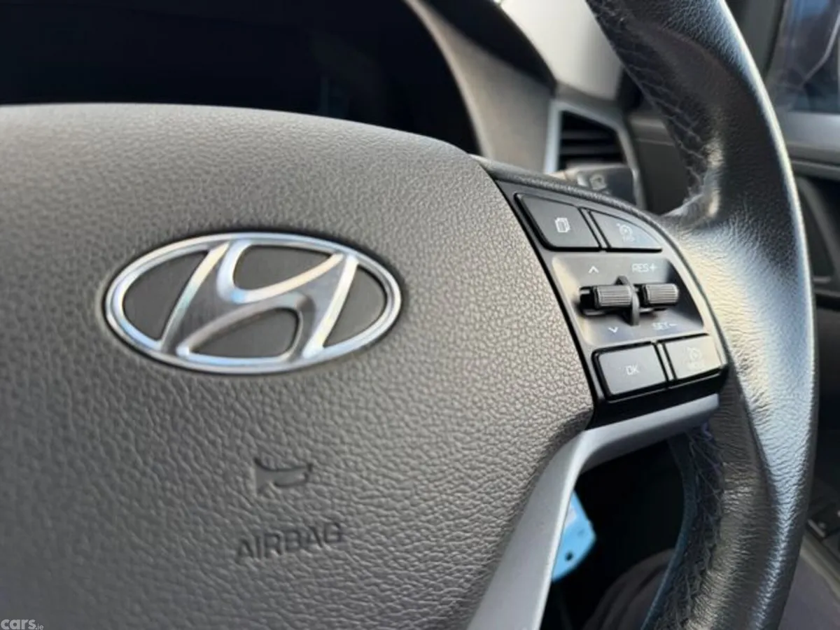 Hyundai Tucson MPV, Petrol, 2016, Blue
