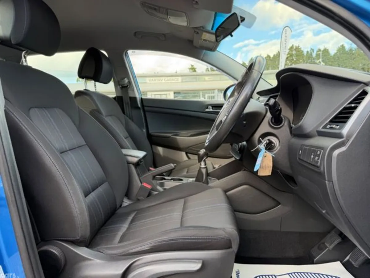 Hyundai Tucson MPV, Petrol, 2016, Blue