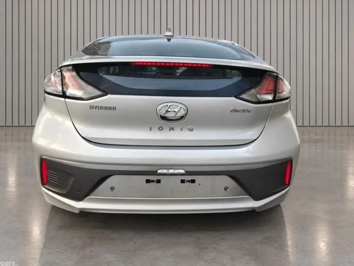 Hyundai IONIQ Hatchback, Electric, 2021, Silver