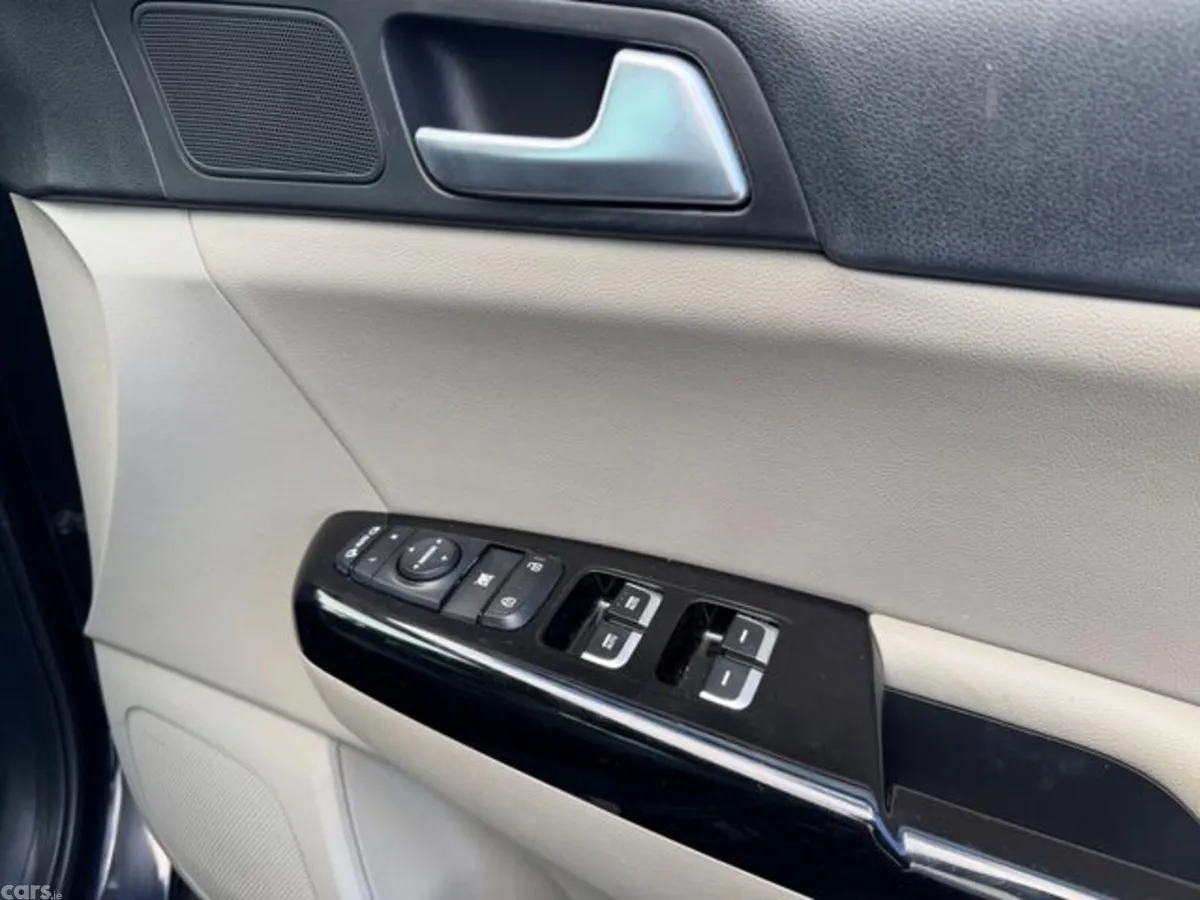 Kia Sportage MPV, Diesel Hybrid, 2021, Black