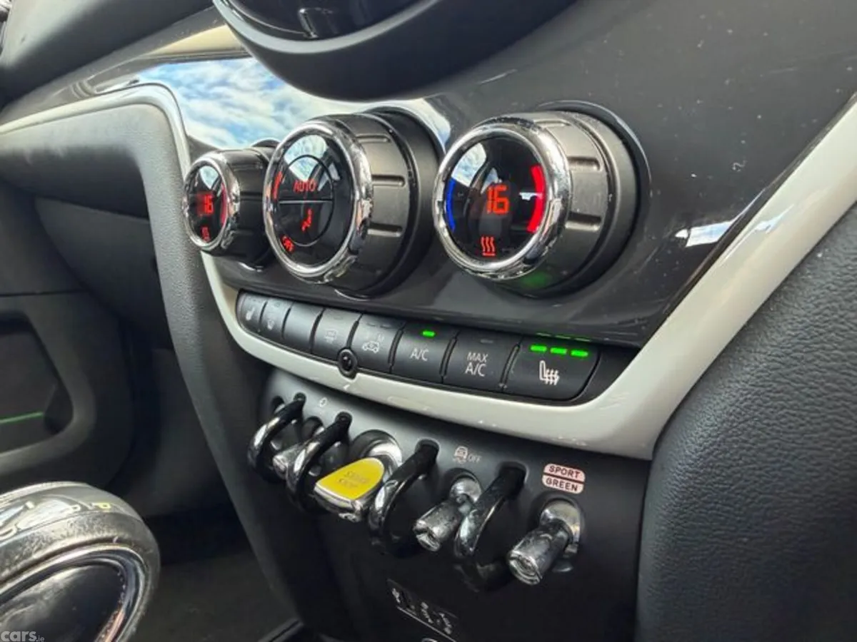 Mini Cooper Hatchback, Petrol Plug-in Hybrid, 2017, Black