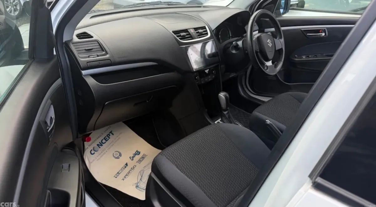 Suzuki Swift Hatchback, Petrol, 2013, White