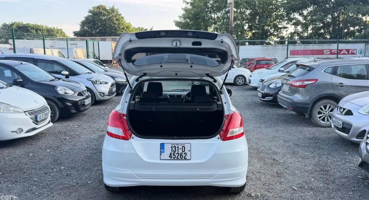 Suzuki Swift Hatchback, Petrol, 2013, White