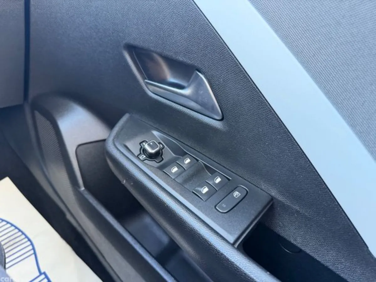 Opel Astra Hatchback, Diesel, 2023, Grey
