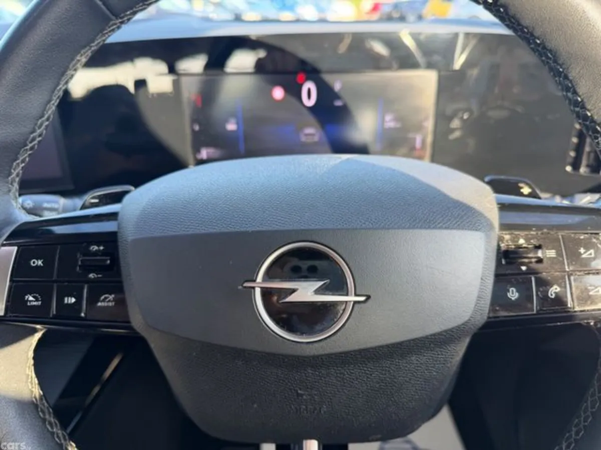 Opel Astra Hatchback, Diesel, 2023, Grey