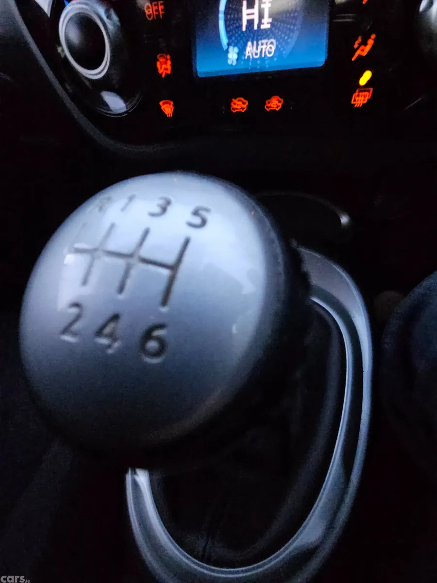 Nissan Juke SUV, Petrol, 2015, Blue
