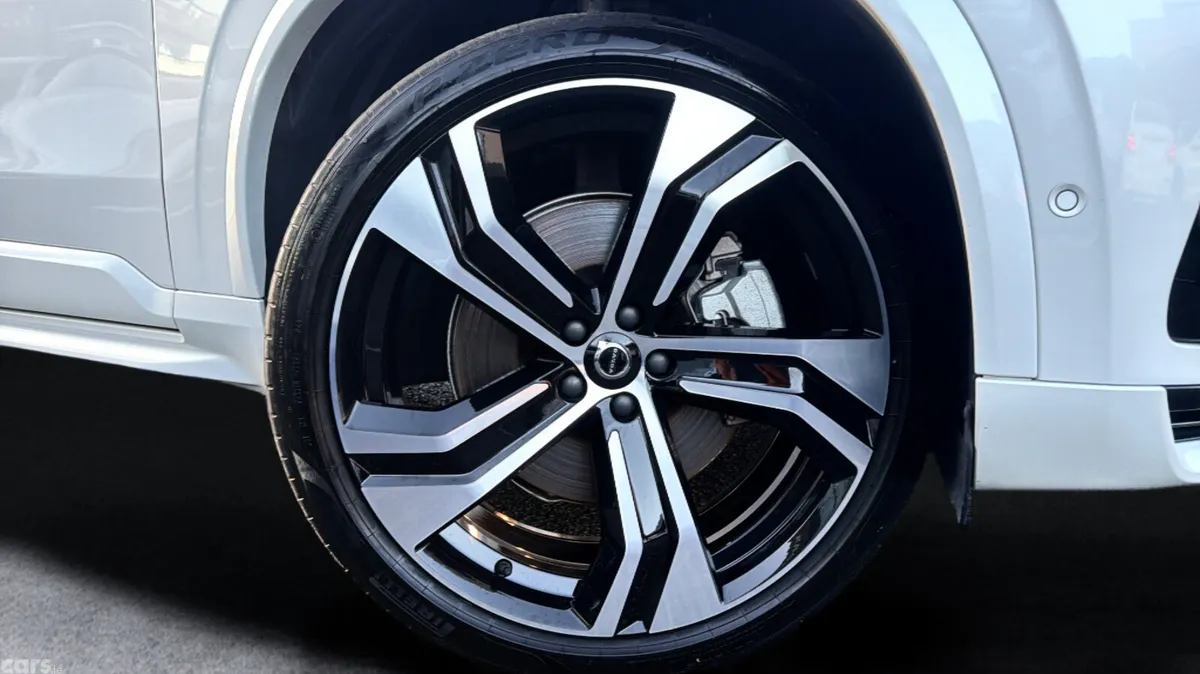 Volvo XC90 SUV, Petrol Plug-in Hybrid, 2024, White
