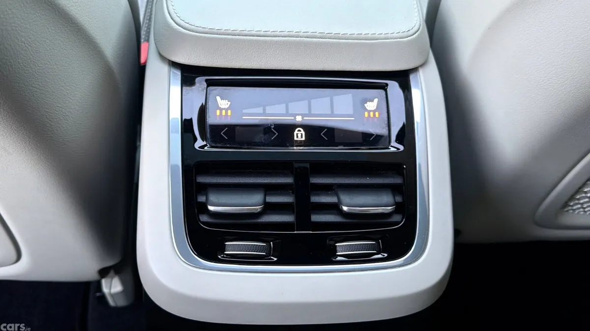 Volvo XC90 SUV, Petrol Plug-in Hybrid, 2024, White