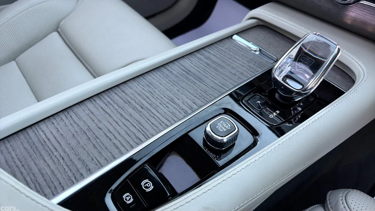 Volvo XC90 SUV, Petrol Plug-in Hybrid, 2024, White