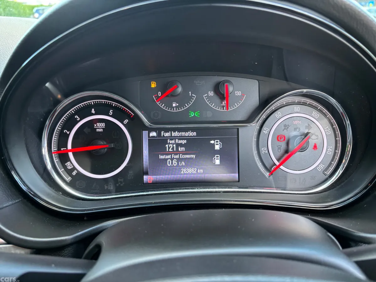 Opel Insignia Hatchback, Diesel, 2014, Silver