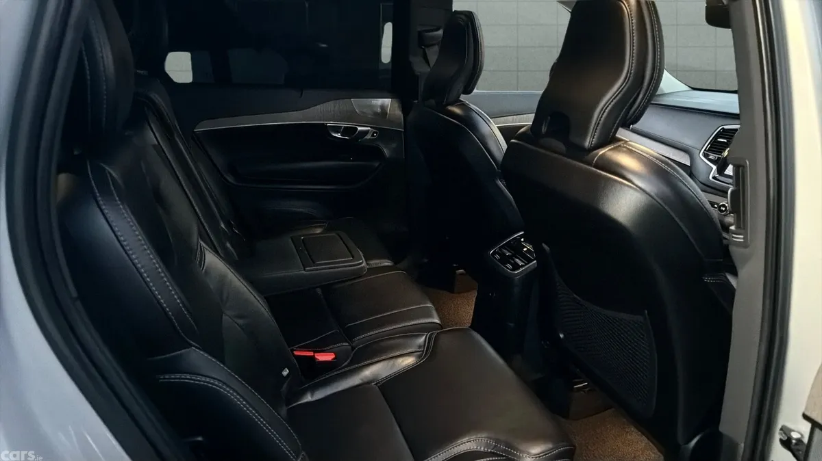 Volvo XC90 SUV, Petrol Plug-in Hybrid, 2023, Silver
