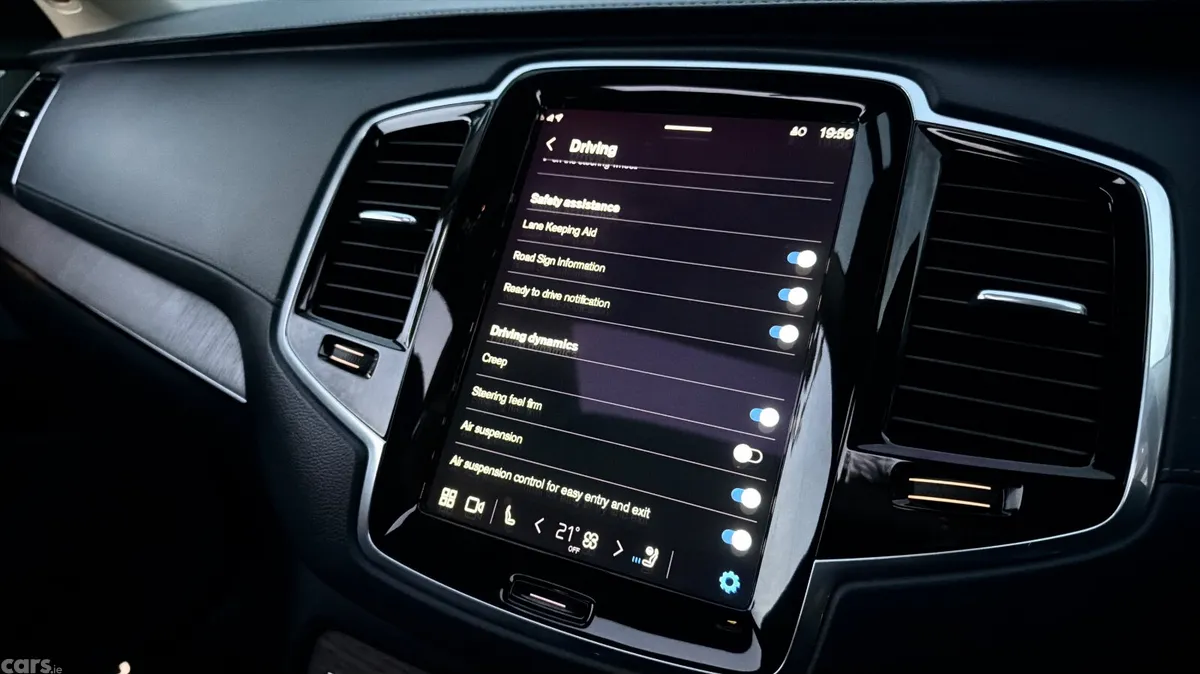 Volvo XC90 SUV, Petrol Plug-in Hybrid, 2023, Silver