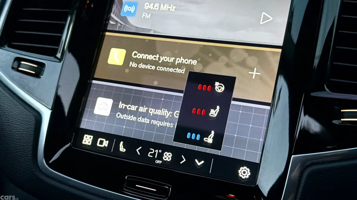 Volvo XC90 SUV, Petrol Plug-in Hybrid, 2023, Silver