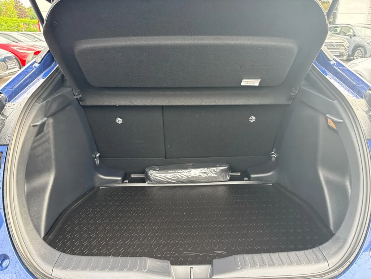 Toyota C-HR Hatchback, Petrol Hybrid, 2026, Blue