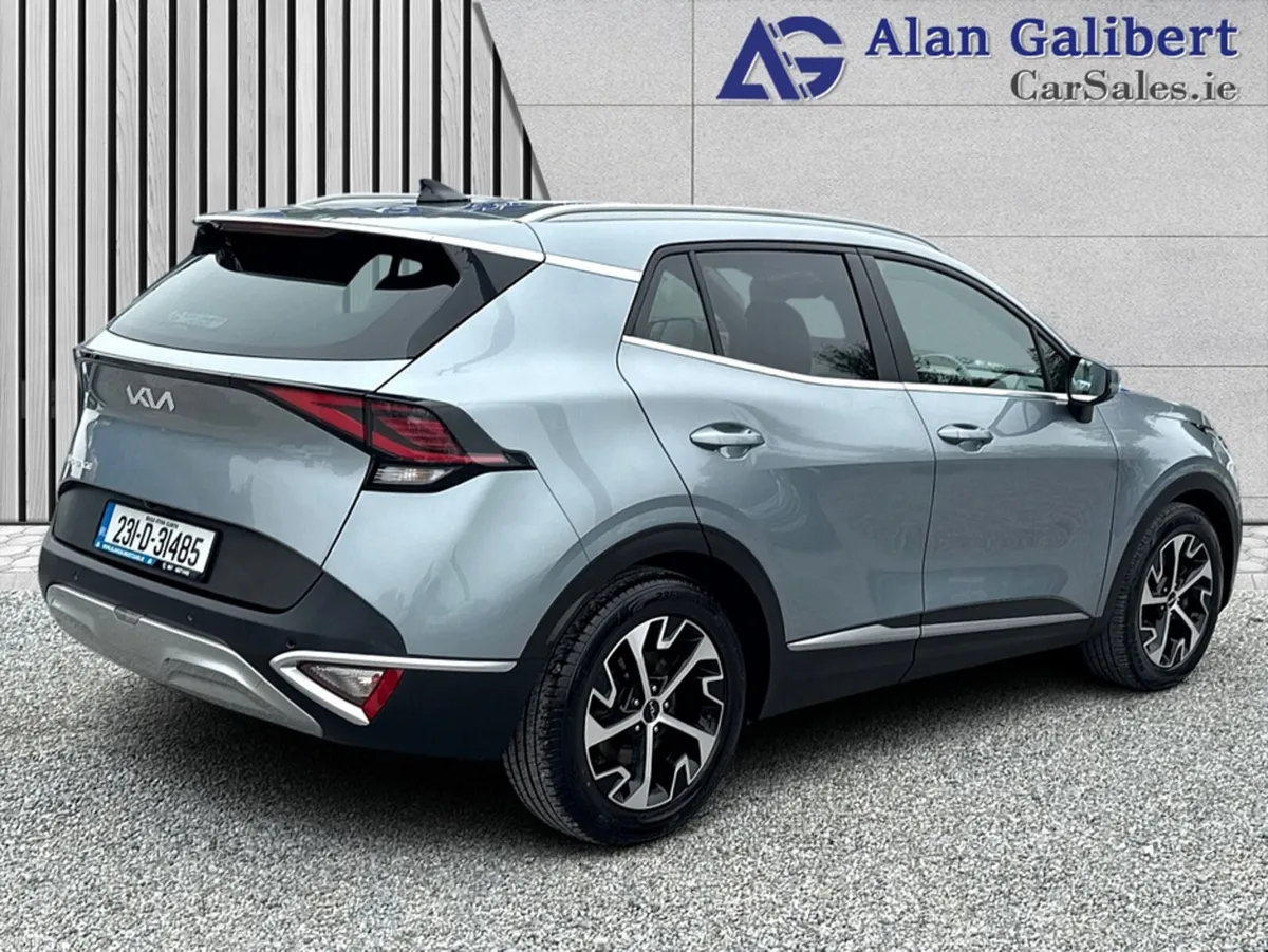 Kia Sportage MPV, Diesel, 2023, Grey
