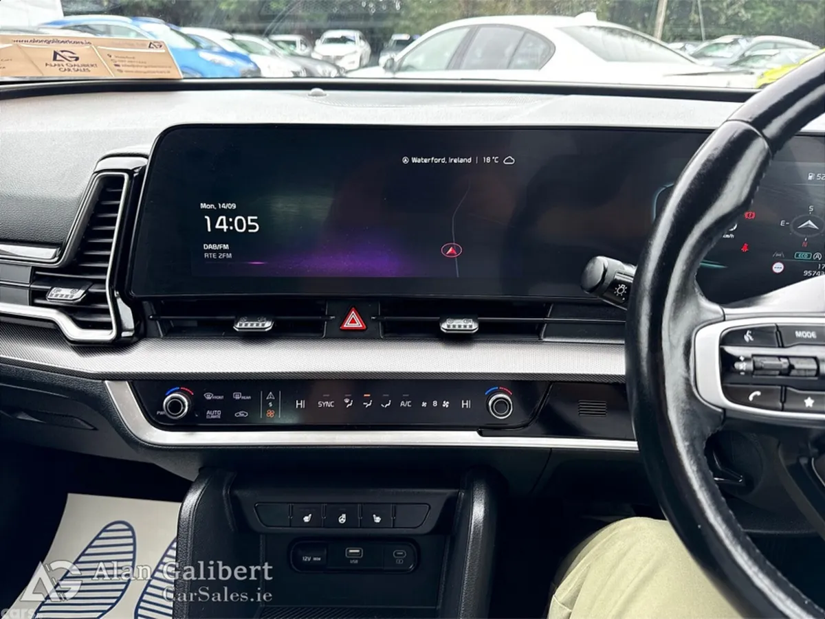 Kia Sportage MPV, Diesel, 2023, Grey