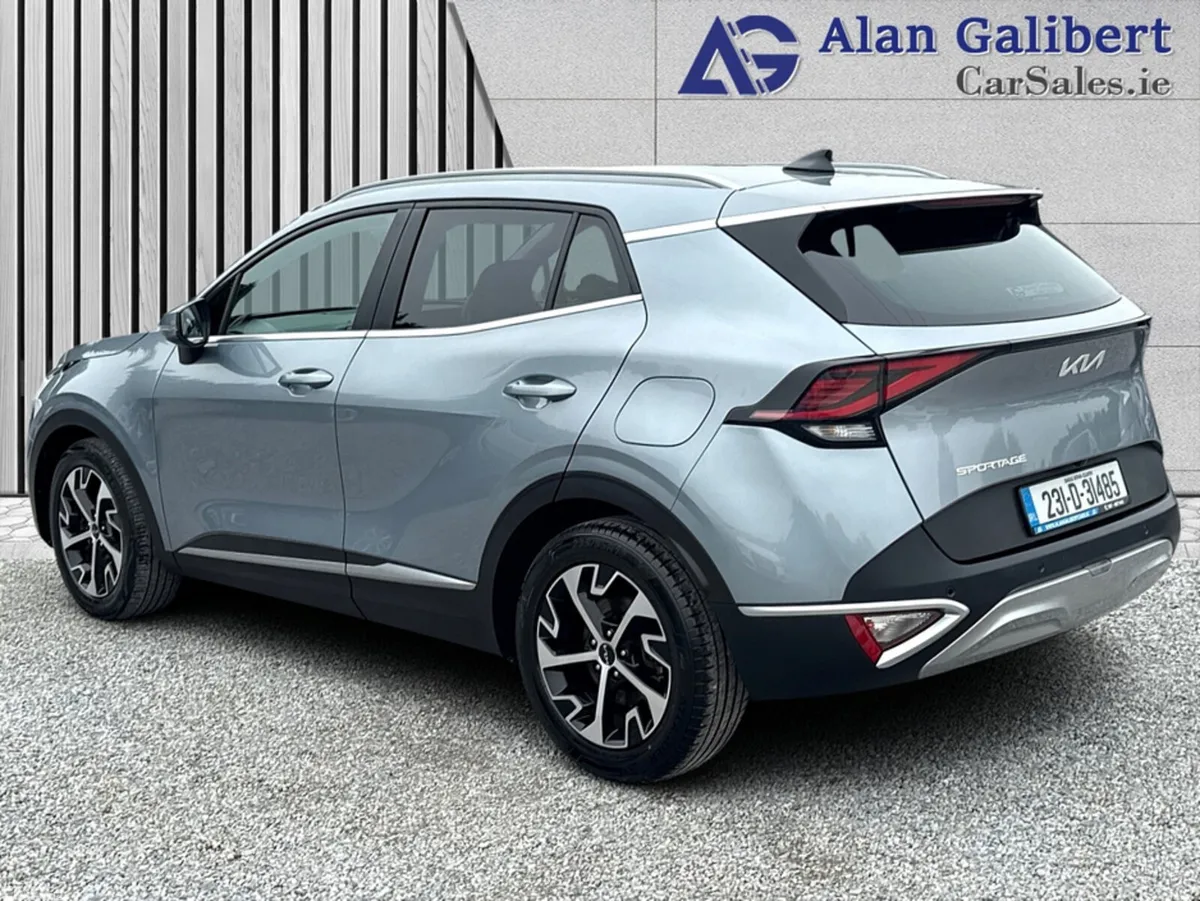 Kia Sportage MPV, Diesel, 2023, Grey