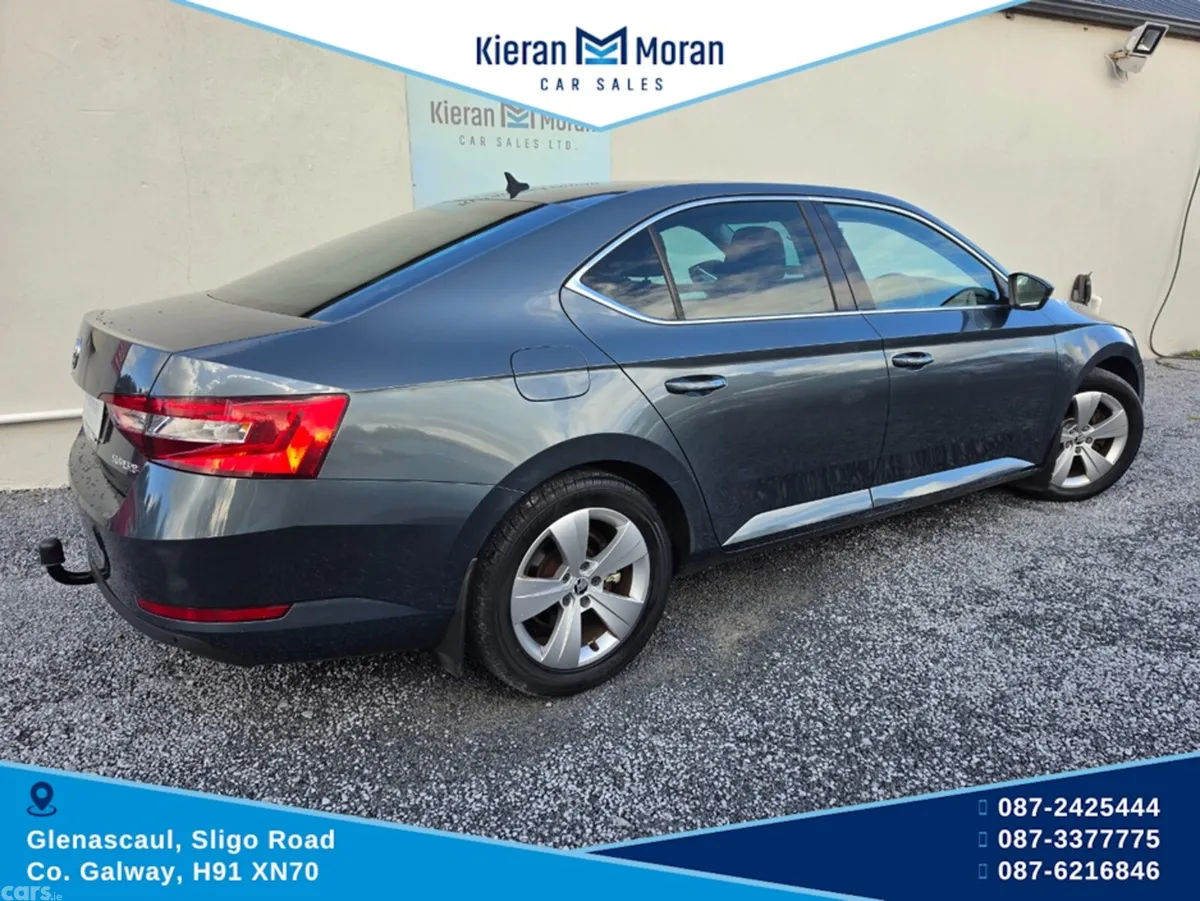 Skoda Superb Hatchback, Diesel, 2016, Grey