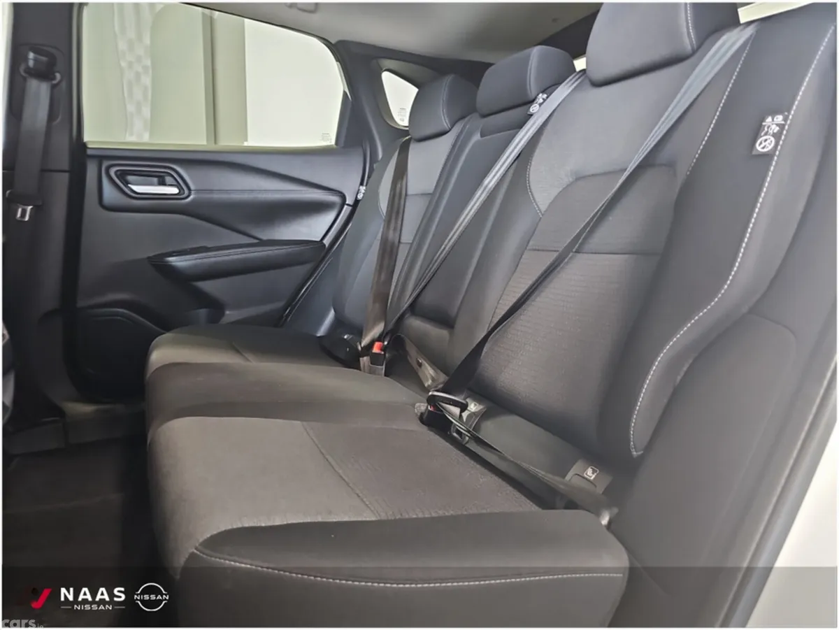Nissan Qashqai MPV, Petrol, 2024, White