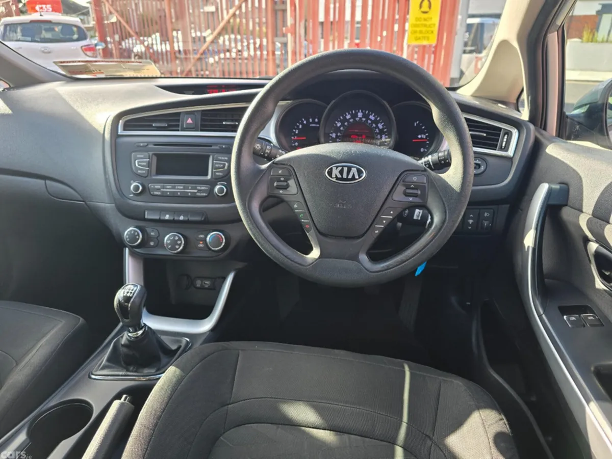 Kia Ceed Hatchback, Diesel, 2017, Silver