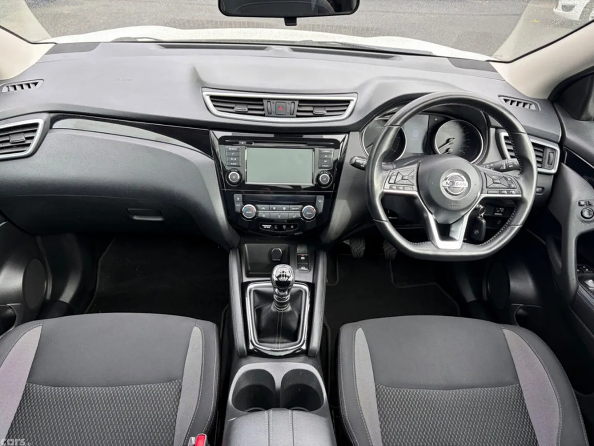 Nissan Qashqai MPV, Diesel, 2020, White