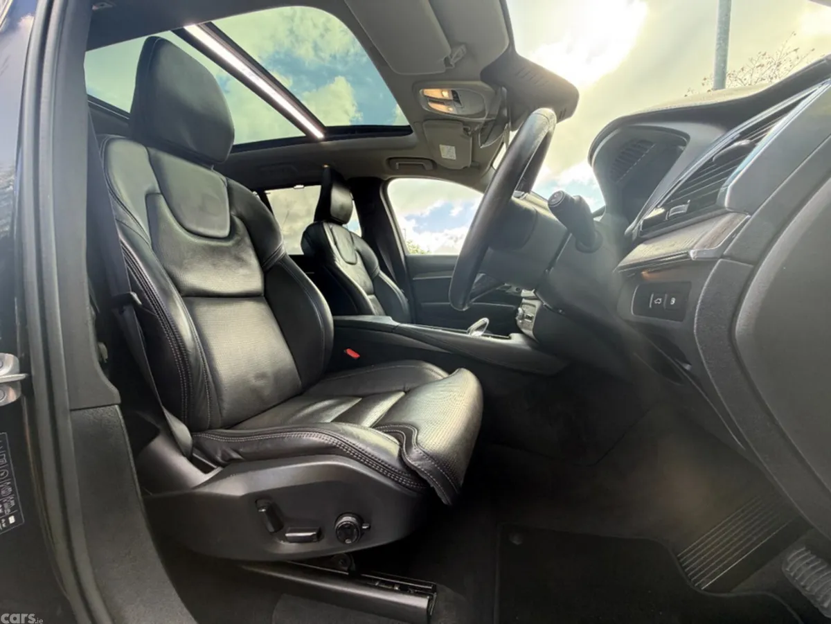 Volvo XC90 Estate, Petrol Plug-in Hybrid, 2023, Black