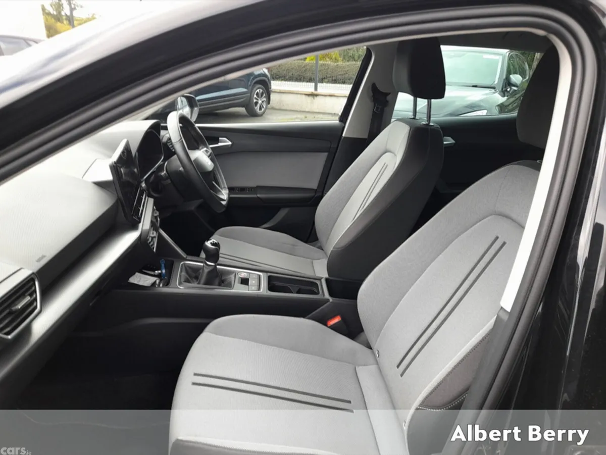 SEAT Leon Hatchback, Petrol, 2020, Black