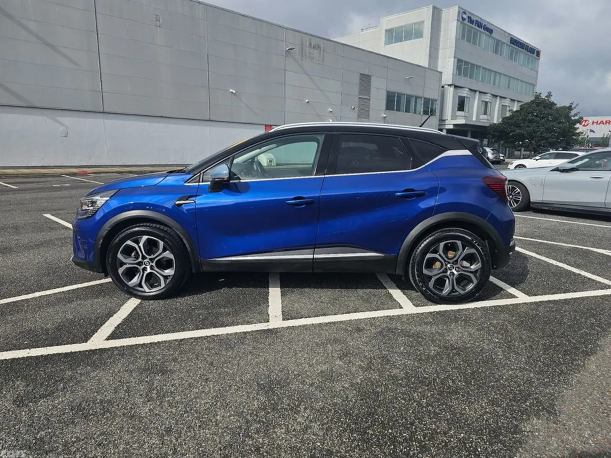 Renault Captur Hatchback, Petrol, 2022, Blue