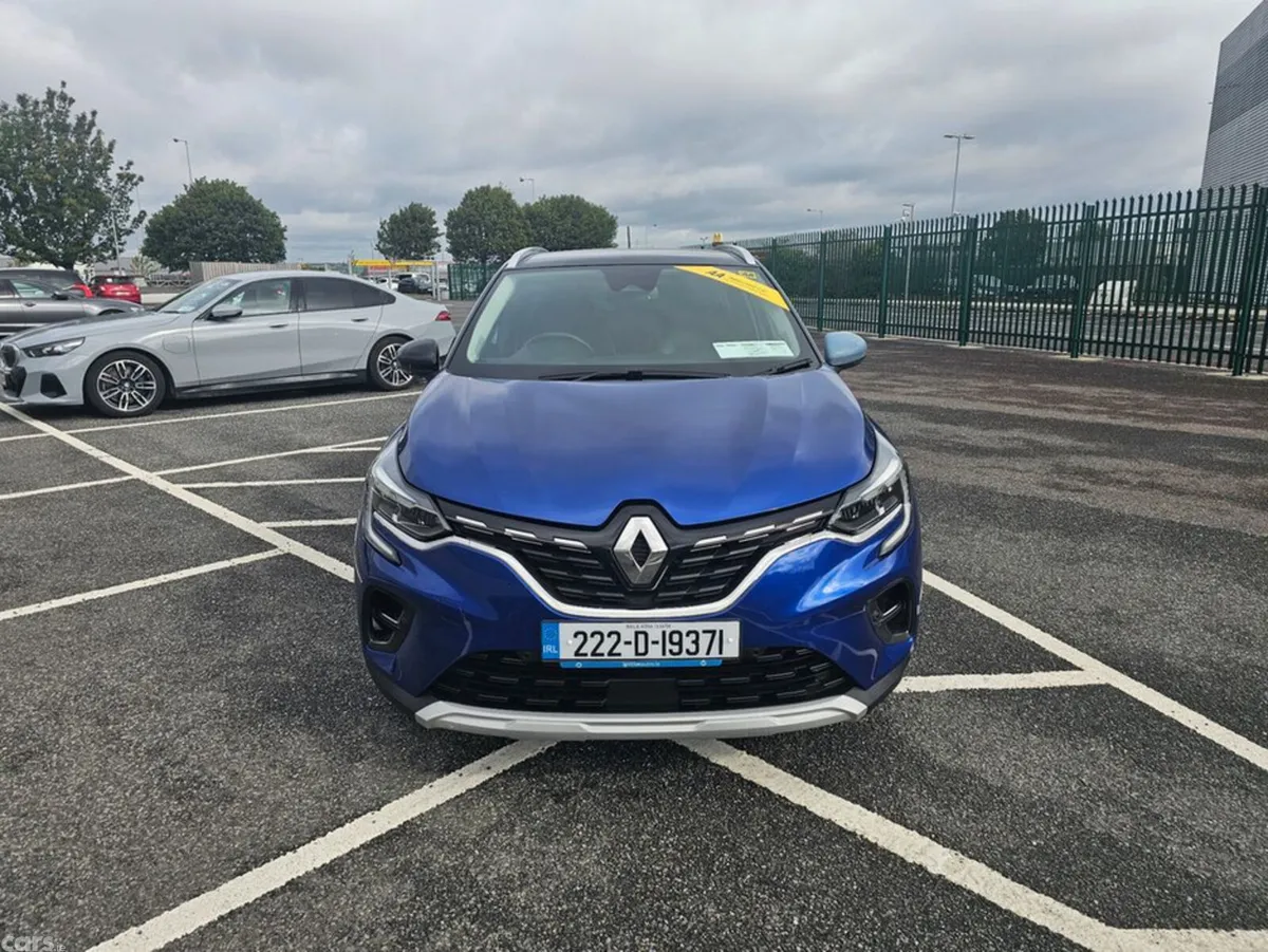Renault Captur Hatchback, Petrol, 2022, Blue