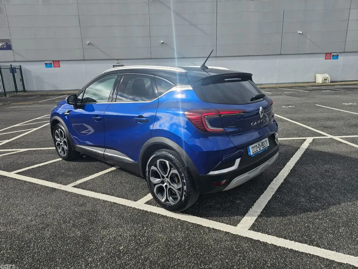 Renault Captur Hatchback, Petrol, 2022, Blue