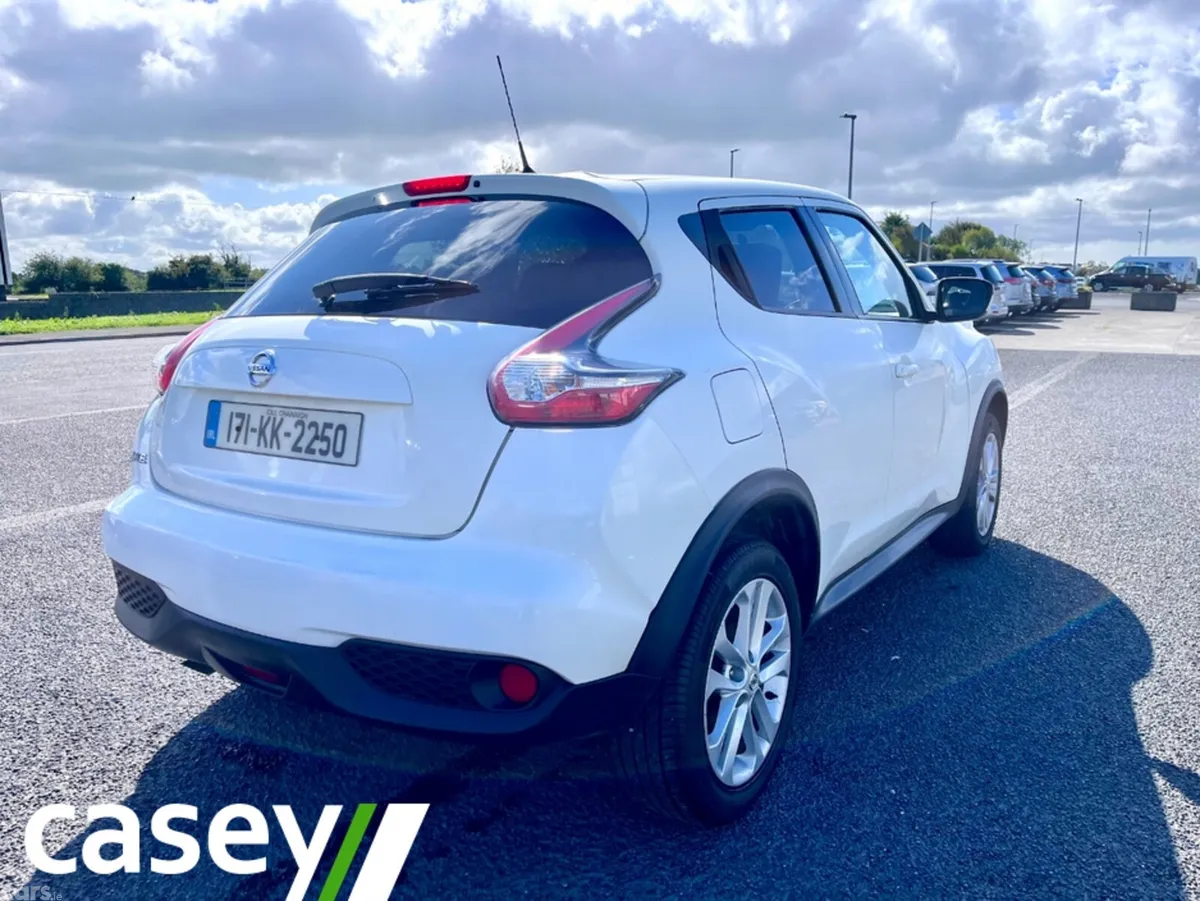 Nissan Juke Hatchback, Diesel, 2017, White